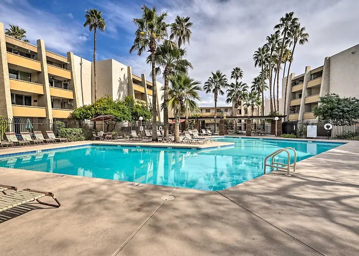Holiday home Pool & Hot Tub At Gem In The Heart Of Old Town!